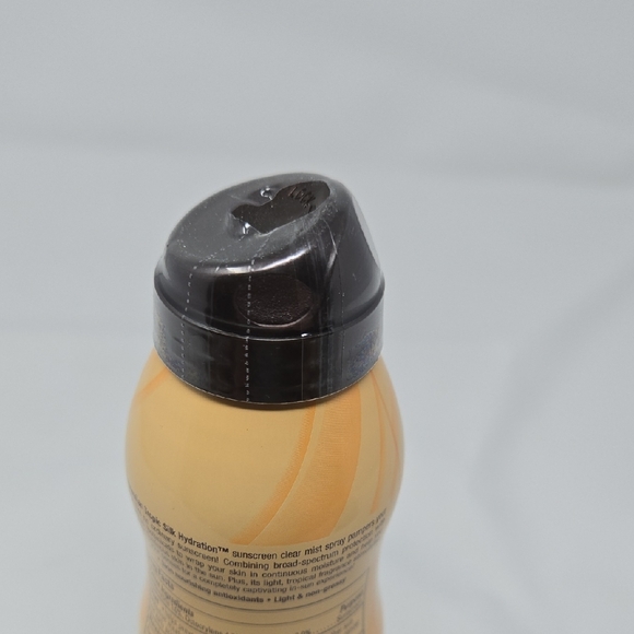 Hawaiian Tropic Silk Hydration SPF 15 Spray - Picture 3 of 5